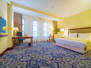 Отель Ramada by Wyndham Almaty