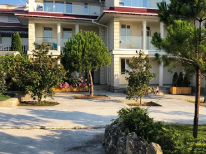 Vodno Sportivnaya Baza Yakht-Klub Yug Hotel