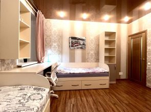 Квартира 3-комнатная Видовая Yarapartments на Набережной