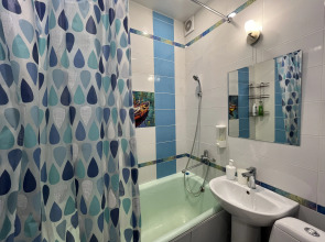 Апартаменты Unique Apart Каштан рядом с РИАцентром, КузГТУ и кинотеатром Космос на Демьяна Бедного 3