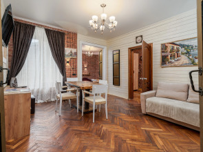 Апартаменты SREDNYAYA PODYACHESKAYA 6 APARTMENTS Просторные трехкомнатные апартаменты Park Lane Inn для 3-х взрослых