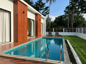 Level Villas, Villa
