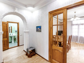 Апартаменты на Куйбышева Ирины Савельевой в центре курортного бульвара