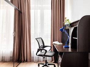 Квартира Гуашь Художника с видом на город