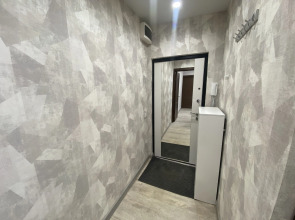 Квартира Двухкомнатная у метро напротив Северного вокзала