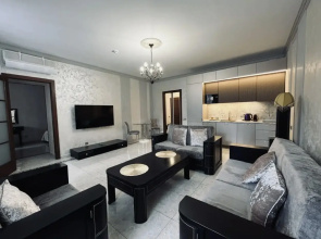 Apartamenty Luks sokolad v Tavride na nabereznoj Alty