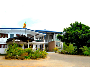 Yoho Thushara Hotel Welimada