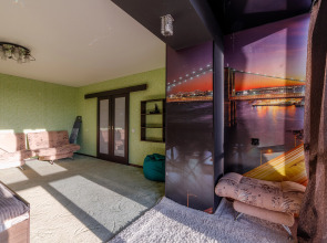 Квартира PrezentHaus на Чичканова 70б