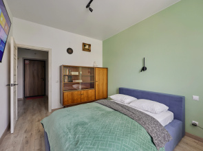 Apartamenty Bul'var 4-mestnye v samom centre s parkovkoj kaminom i PS4