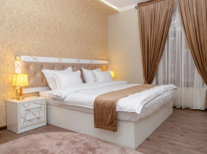 Отель The Royal