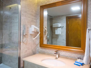 Wyndham Batumi Hotel