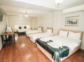 Отель Safran Suites