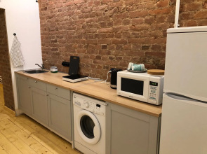 Жилое помещение Forever Young Rooms