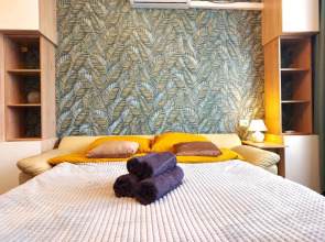 Квартира Трехкомнатная Недалеко от Метро Пражская