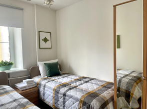 Квартира Просторная 4х комнатная в центре