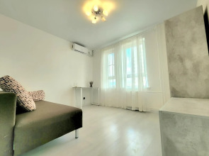 Квартира Двухкомнатная с Балконом и Красивым Видом