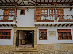 Jardines de la Villa Hotel