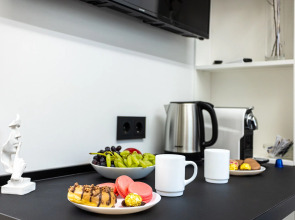 Апартаменты LikeHome Life - Полянка 1-й Хвостов Переулок