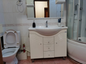 Квартира в деловом центре Тюмени на 50 лет Октября