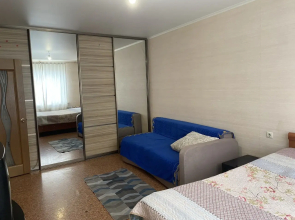 Uyutnaya S Balkonom Flat