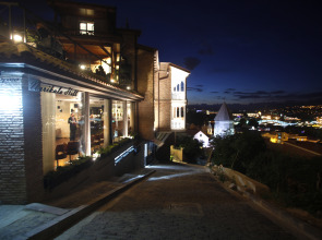 Отель Citadel Narikala