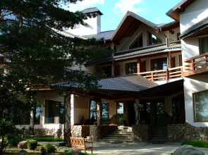 Tirs Hotel