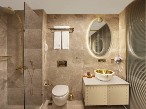 Sura Design Hotel and Suites 