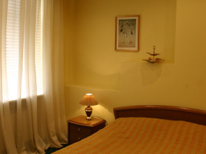 Отель Корона