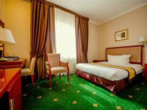 Отель Goldman Empire