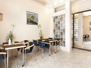 Na Kropivnitskogo Mini-Hotel