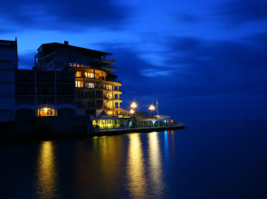 Yakht Klub Mini Hotel	
