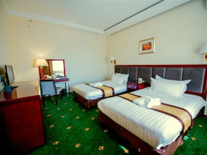 Отель Goldman Empire