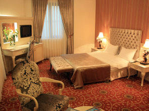 Отель Атропат