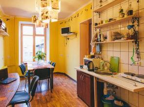 Elementarno Hostel