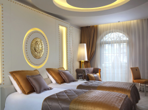 Sura Design Hotel and Suites 