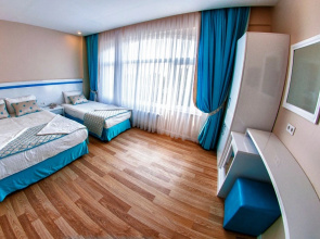 Отель Star Holiday