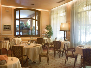 Отель Regencia Colón