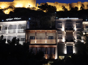 Отель Citadel Narikala