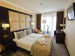 Dnister Premier Hotel