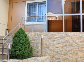 Отель Байрон