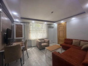 Bright 2BR Apt, 5 Min Walk to Taksim, 3 AC, Central Stay #A7 Apartments