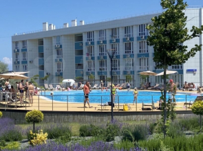 S Vykhodom Na Svoy Plyazh Apartments