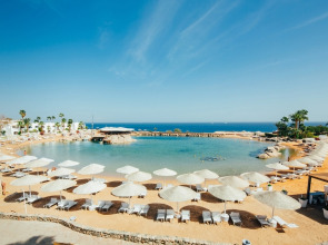 Курортный отель Domina Coral Bay