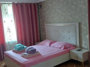 Апартаменты 2-х комнатная квартира на Расула Гамзатова