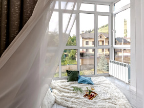 Апартаменты Мята Ирины Савельевой - У входа в парк к долине роз