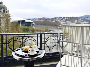 Отель Ambassadori Hotel Tbilisi