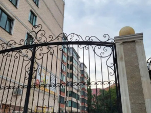Krasivaya V Tsentre Goroda S Vidom Na Mashuk Flat