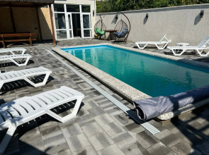 Izumrudny Guest house
