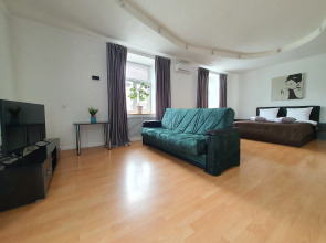 Апартаменты Живи Уютно Стадион Металлург