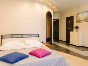 Апартаменты 9 ночей с видом на речку на Коммунальной 1